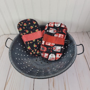 Mini oven mitts Mini potholders Fingertip potholder Oven mitts  Potholders Strawberry potholder Tea potholder