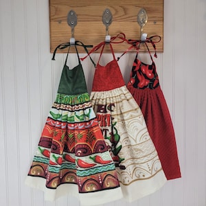 Chili pepper towels Kitchen  hanging towel Kitchen towel Hanging towel with ties Kitchen towels Towels Kitchen decor Kitchen theme