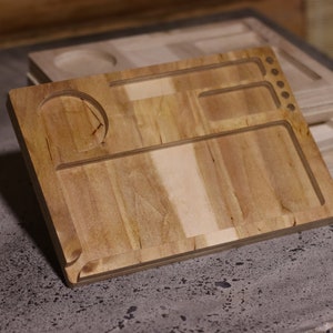 Bandeja enrollable de madera compacta única: bandeja de cannabis pequeña y portátil