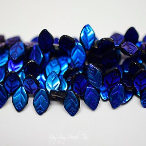 12MMx7MM, Scarabee, Leaf Beads, Leaves Czech Glass Beads - 1 Strand (Approx 25 Beads)