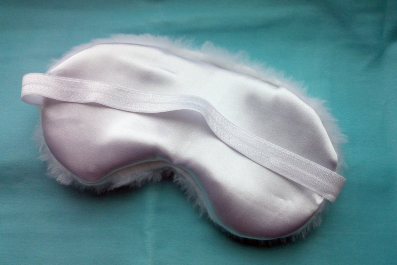 White furry Sleep mask / Eye mask / Gift for her or him / Travel gift / Sleeping mask / Womens sleep mask / Mens sleep mask /Travellers gift image 2