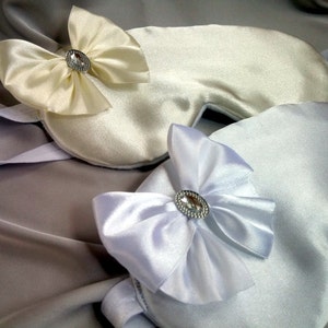 White or Ivory satin sleep mask with bow, Soft night eye pillow, PJ Spa party favor, Cute Travel mask, relaxing eye mask,Bachelorette party