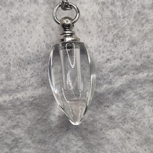 Clear Glass Memorial Cremation Ashes Urn Pendant Necklace