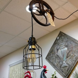 Industrial Pulley Pendant Light Fixture, Barn Pulley lighting, LED Edison Bulb