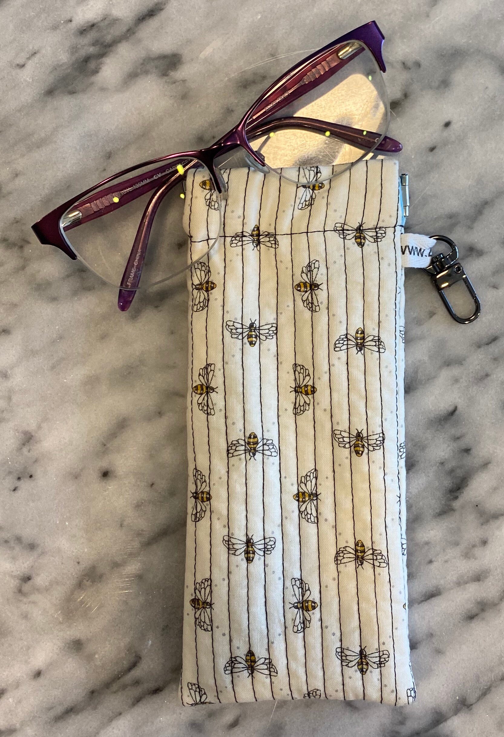 SlimQuilted Glasses Case with FlexFrame closure