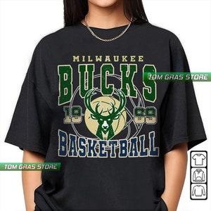 Vintage Milwaukee Bucks Sweatshirt Size Large - ShopperBoard