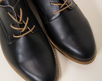 Women&#39;s Stylish Leather Oxford Flats for Office and Daily Comfort