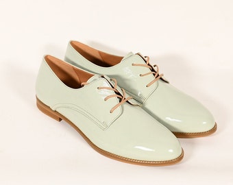 Patent leather oxfords  Oxford shoes women  Classic leather oxfords  Tie office shoes  Lace up flat woman shoe   Minimal shoes  Formal shoes