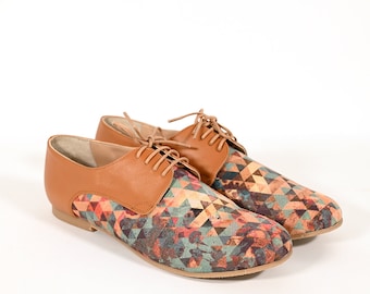 Autumn shoes  Oxford shoes women  Vintage oxford shoes   Laced oxford shoes  Burnt orange shoes   Brown leather oxfords  Unique shoes