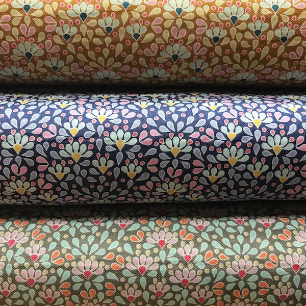 100% Cotton print fabric from the Cotton Beach range by Tilda. Sea Anemone, Beach, Flower Suitable for patchwork, quilting, dressmaking etc.