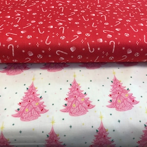 Tela de algodón Merry Kitchmas: Árboles de Navidad rosas, bastones de caramelo