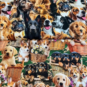 Puede incluir: Estampado de tela con un collage de varias razas de perros, incluyendo golden retrievers, pastores alemanes y corgis. Algunos perros están en cestas con flores. La paleta de colores incluye marrones, negros y blancos.