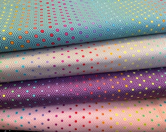 Tela Tula Pink True Colours 100 % algodón: Diseño hexagonal arcoíris