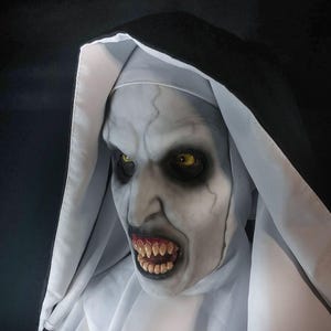 Maschera Silicone Realistica Donna - Travestimento Halloween E Cosplay Con Parrucca