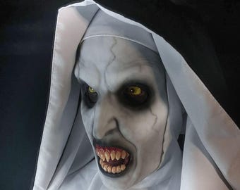 Máscara silicona Valak con dientes. La monja. El conjuro