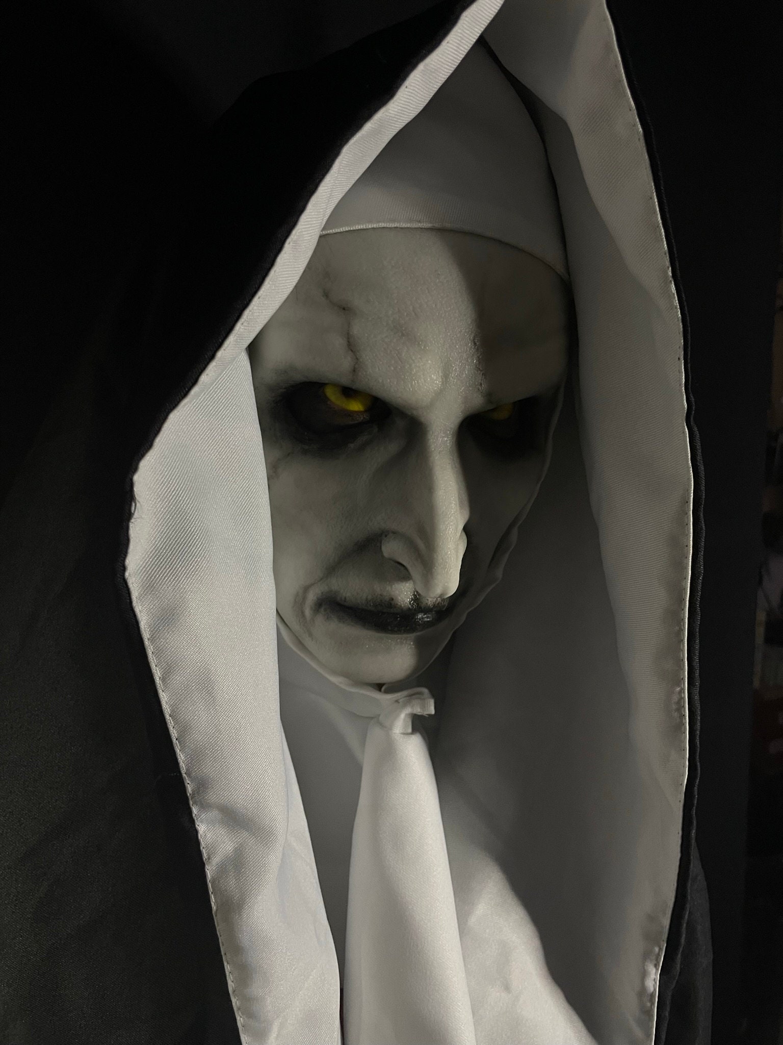 Costume Complet La Nonne Valak avec masque