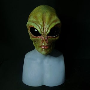 Máscara Alien de latex. MARS VARIANT