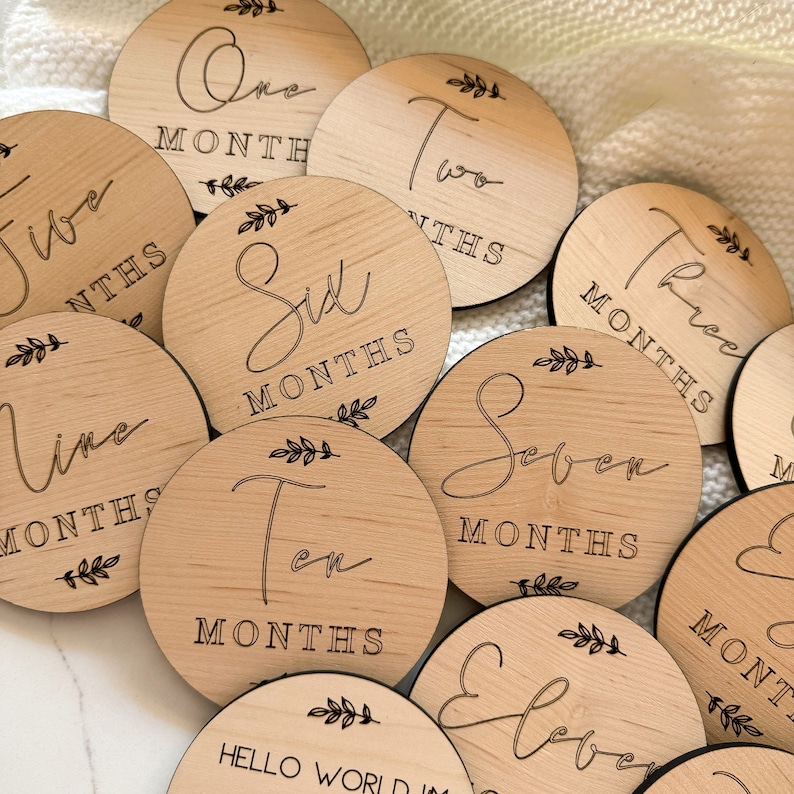 Baby milestone wooden discs, Baby milestone cards, baby shower gift, new baby gift, gift for mummy to be, gift for new parents image 6