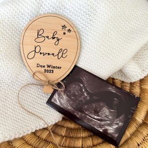Personalised pregnancy announcement sign, wooden pregnancy sign, pregnancy announcement prop, pregnancy gift, social media pregnancy sign