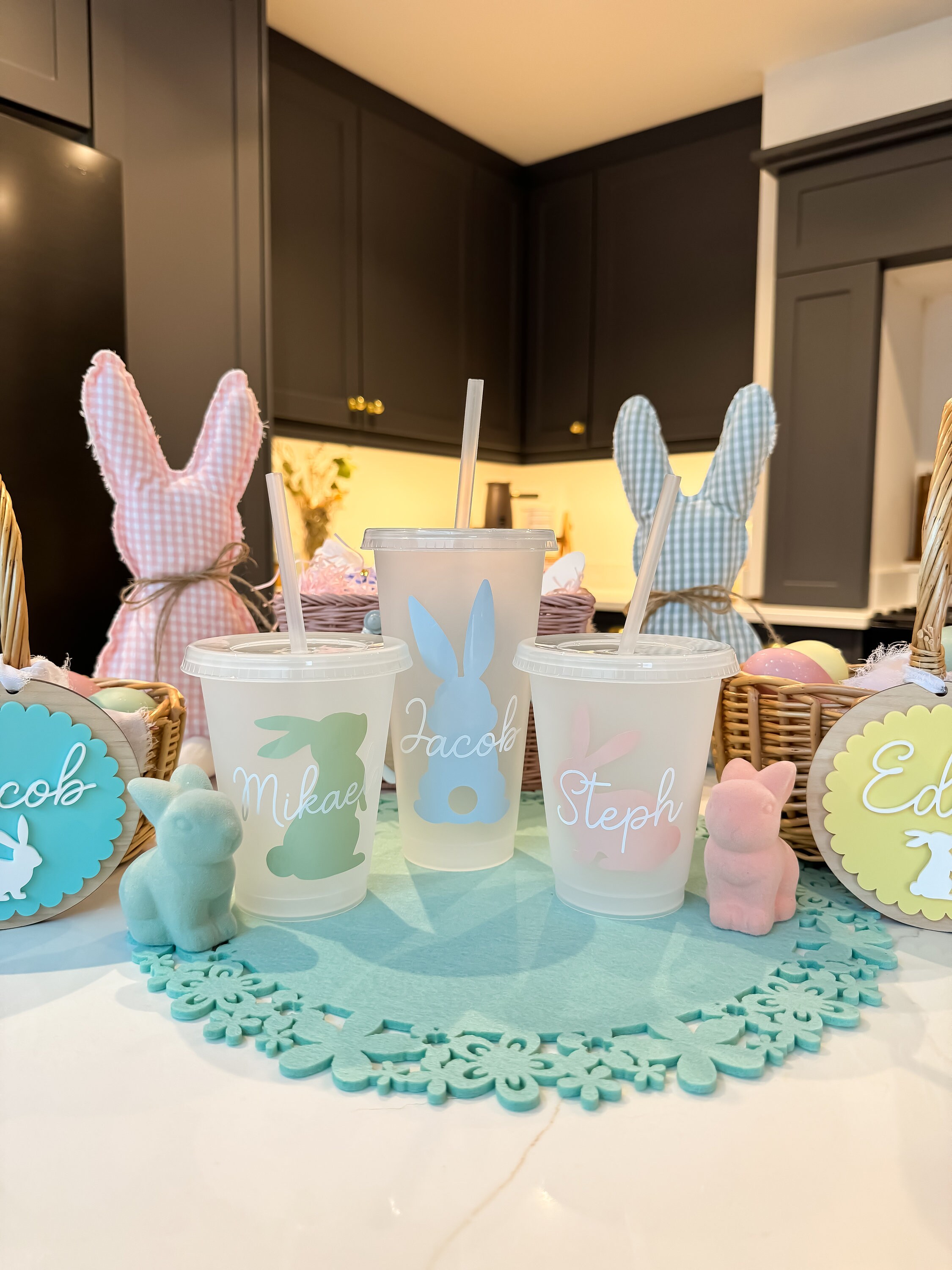 Personalisierte Oster-Kalttasse, Ostergeschenk, Ostergeschenk für Kinder, Osterkorbfüller, Ostereiersuche-Geschenk für Kinder, Osterhasen-Geschenk,