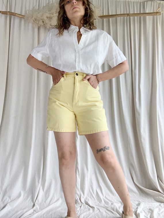 90s High Waisted Yellow Shorts