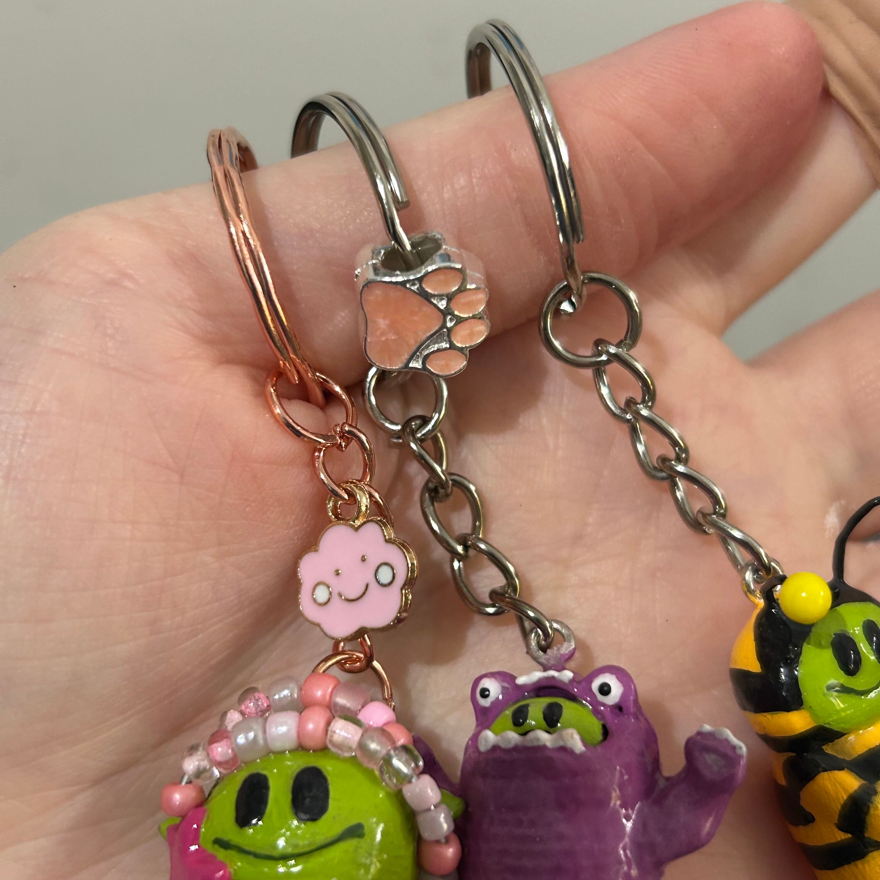 サンリオ　ぐでたま　絵画シリーズ　モナリザ　マスコット　ぬいぐるみ　キーホルダー ピースマイナスワン キーホルダー サンリオ ぐでたま 絵画