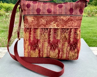 Vintage Gobelin Crossbody Tasche Recycled Roycroft Polsterstoff Nachhaltige Mode Reise-Organizer Mittelgroß Boho Retro Handmade