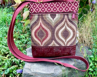 Herbst Gobelin Umhängetasche Recycled Polsterstoff Nachhaltige Mode Kleine Größe Retro Chic