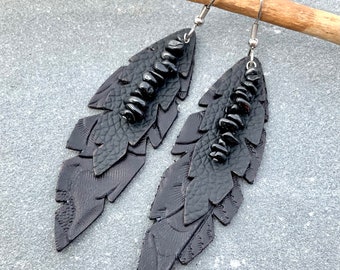 Raven Feather Leather Earring Black Tourmaline Gemstone Earthy Wild Nature Inspired Long Dangle Earring Spiritual Tribal Green Witch Pagan