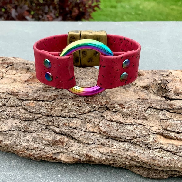 Rainbow O Ring Bracelet Sustainable Cork Vegan Wide Cuff Minimalist Everyday Jewelry Glam-Punk Bordeaux Vegan Leather Trending Unisex Gift