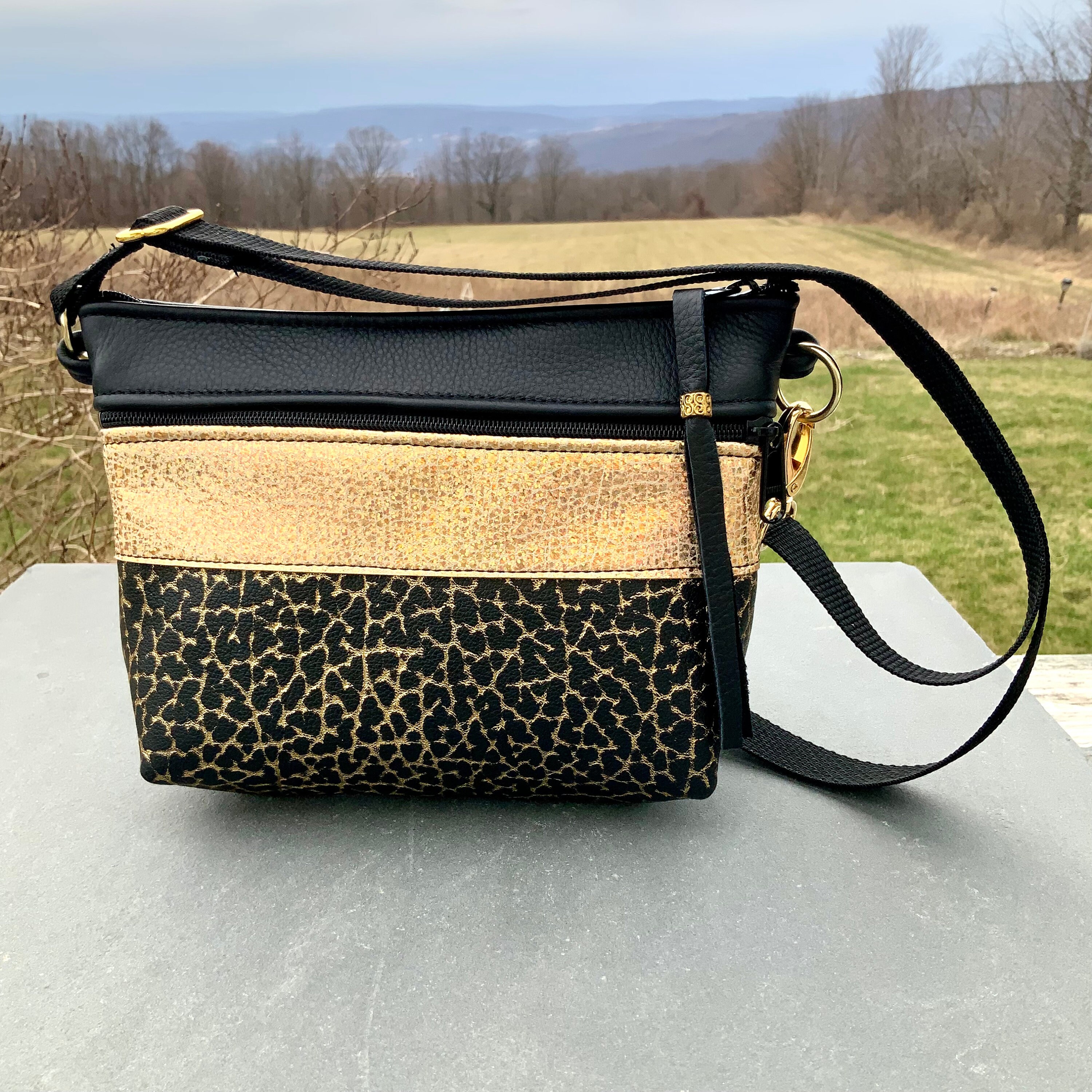 Elegant Black Leather Belt Pouch Gold Buckle Waist Bag Black Leather Fannypack Metallic Gold Trim Waist Bag Belt  main image 4