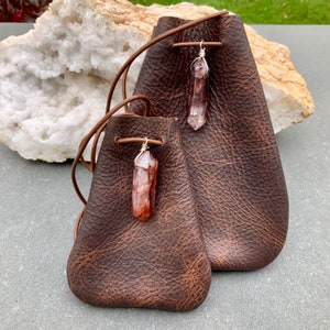 Medicine Pouch Quartz Crystal Point Leather Medicine Bag Mojo Bag Amulet Crystal Bag Lepidocrocite Quartz Wiccan Gift for Man Mineral & Gems