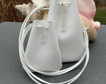 White Vegan Eco Leather Medicine Bag Medicine Pouch Amulet Crystal Shaman Bag Ceremony Altar Meditation New Baby Metaphysical Gift Wedding