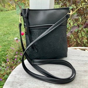 Schwarze Kunstleder Crossbody Bag Vegan Leder Kleine Tasche Minimalist Organizer Klassisch Kleine Schwarze Tasche Festival Reisetasche Abend Jeden Tag