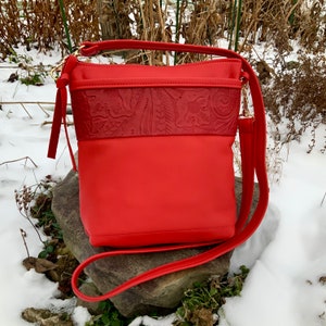 SALE!Red Leather Crossbody Bag Medium Size Shoulder Bag Italian Leather Bag with Pockets Everyday Bag Travel Bag Designer Bag Organizer Bag