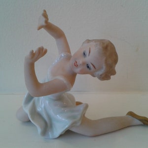 WALLENDORF 1764 Delightful Porcelain Bisque Ballerina Figure