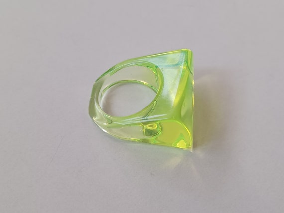 Fun Neon Yellow Asymmetric Plastic Ring - image 5