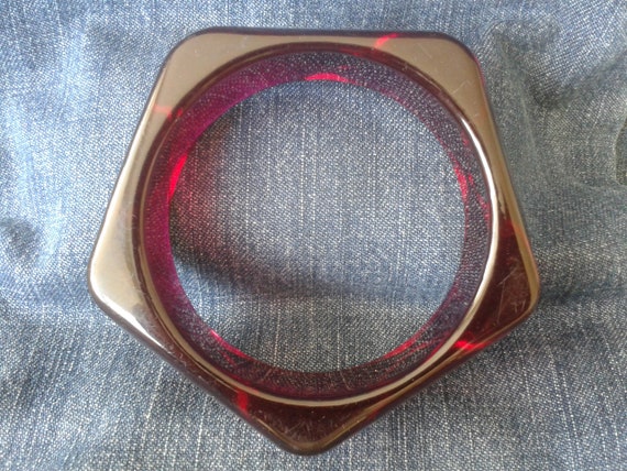 Dark Raspberry Red Geometric Perspex Bangle - image 4