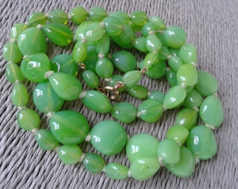 Glorious Apple-green Opalite Glass Bead Necklace