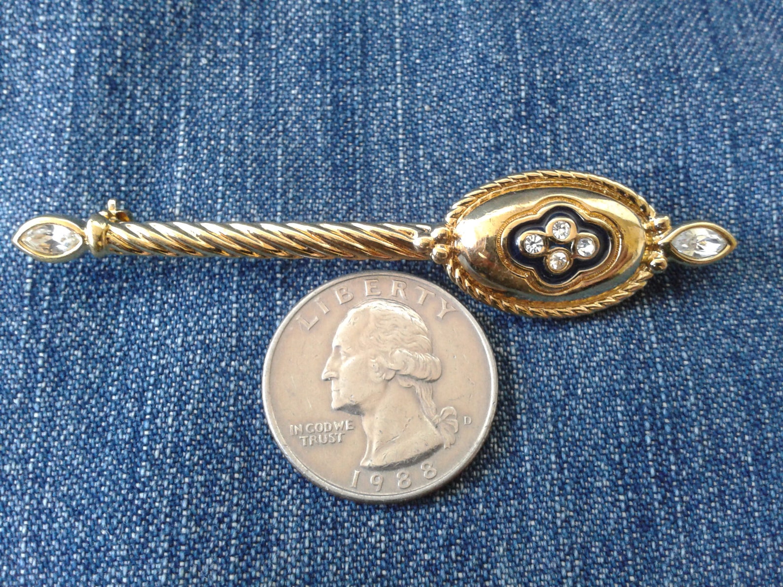 Gorgeous Bar Brooch