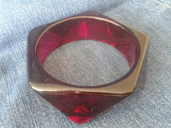 Dark Raspberry Red Geometric Perspex Bangle - image 2