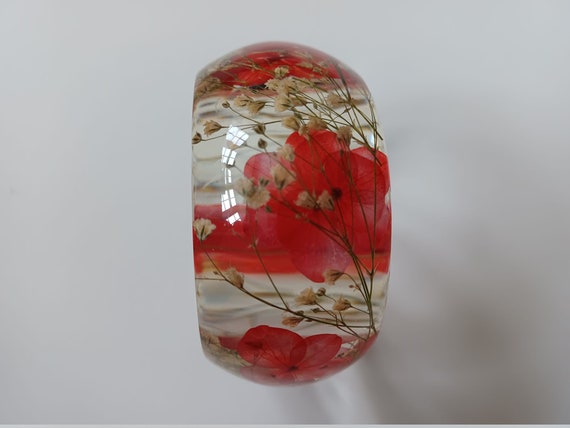Fabulous Perspex Bangle with Vibrant Red Flowers - image 6