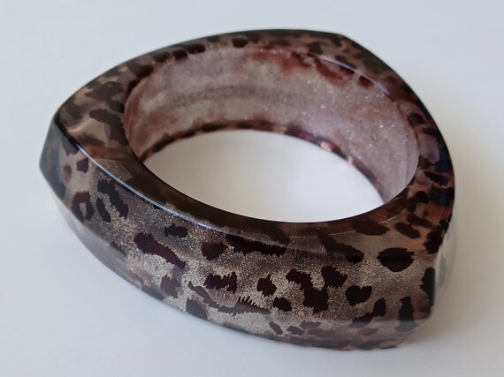 Chunky Triangular Leopard Print Glitter Bangle - image 2