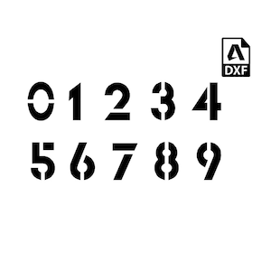 Può includere: Un set di dieci numeri di stencil neri, da 0 a 9, da utilizzare per l'artigianato e i progetti fai-da-te. I numeri sono progettati per essere ritagliati e utilizzati come stencil.