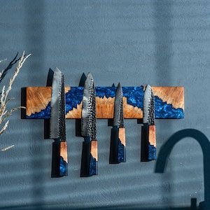 Magnetic Knife Bar, Wooden Knives Storage, Epoxy Wood Knife Rack, Magnetic Knife Holder, Father’s Day Gift, Modern Kitchen Wall Art