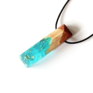 Wooden Pendant Necklace, Wooden Anniversary Necklace, 5th Anniversary Gift for Her, Natural Jewelry, Womens Necklace, READY TO SHIP