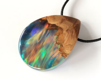 Galaxy Resin Necklace, Resin Pendant, Synthetic Opal, Resin Necklace, Resin Jewelry, Wood Resin Necklace, Wood Resin Jewelry, Opal