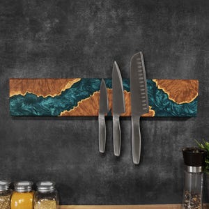 Magnetic Knife Bar, Wooden Knives Storage, Epoxy Wood Knife Rack, Magnetic Knife Holder, Father’s Day Gift, Modern Kitchen Wall Art