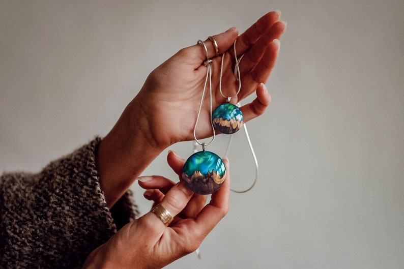 Wood and resin necklace