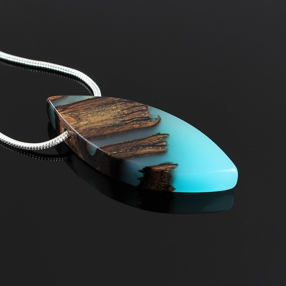 Resin wood pendant necklace best sale